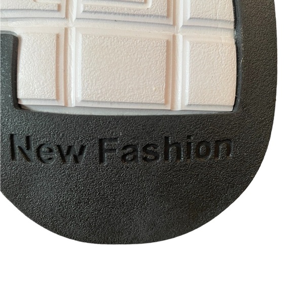 NWOT Fashion men’s outdoor leisure shoes, lightweight, size 43 (10) - Picture 9 of 11